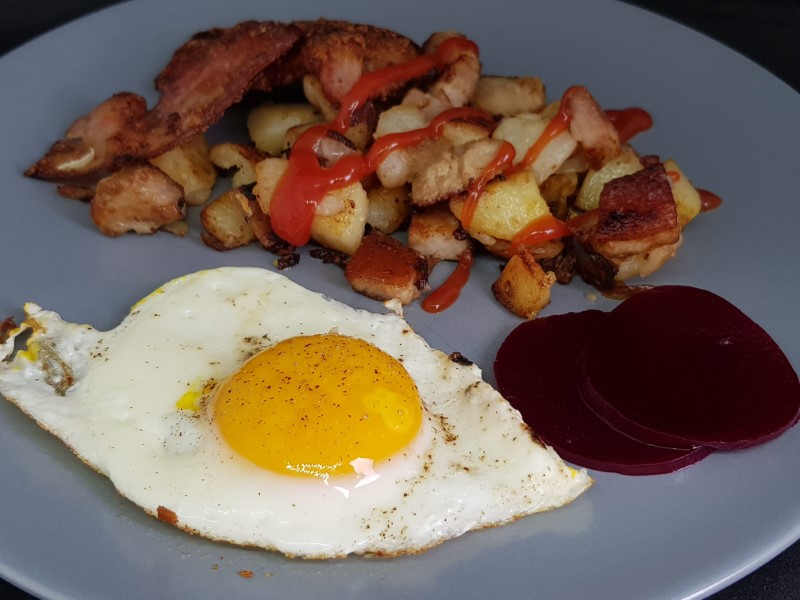 Biksemad med spejlæg