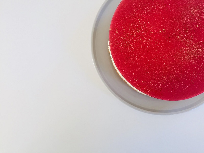 Cheesecake med hindbær og rabarber