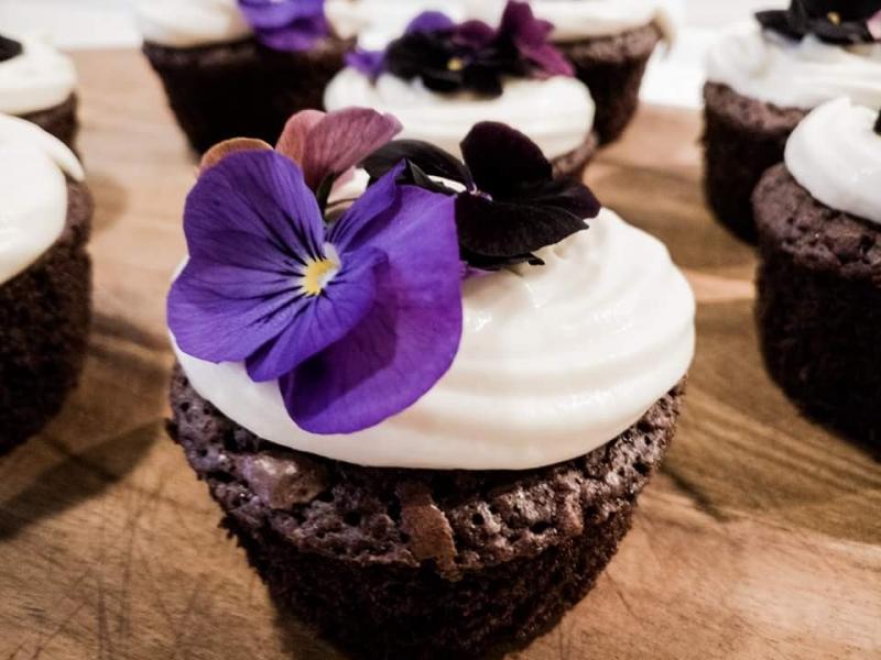 Chokolademuffins med hvid chokoladeganache