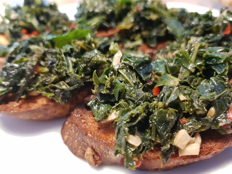 Crostini med grønkål
