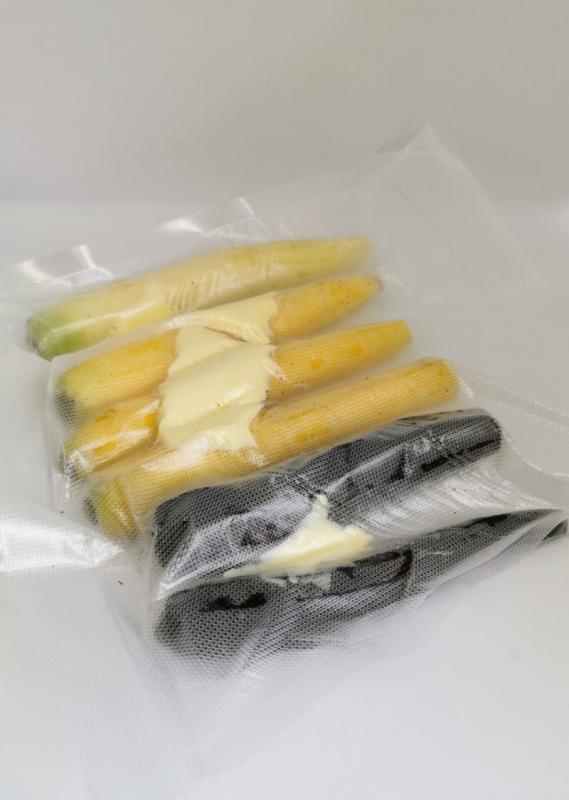Farvede gulerødder sous vide