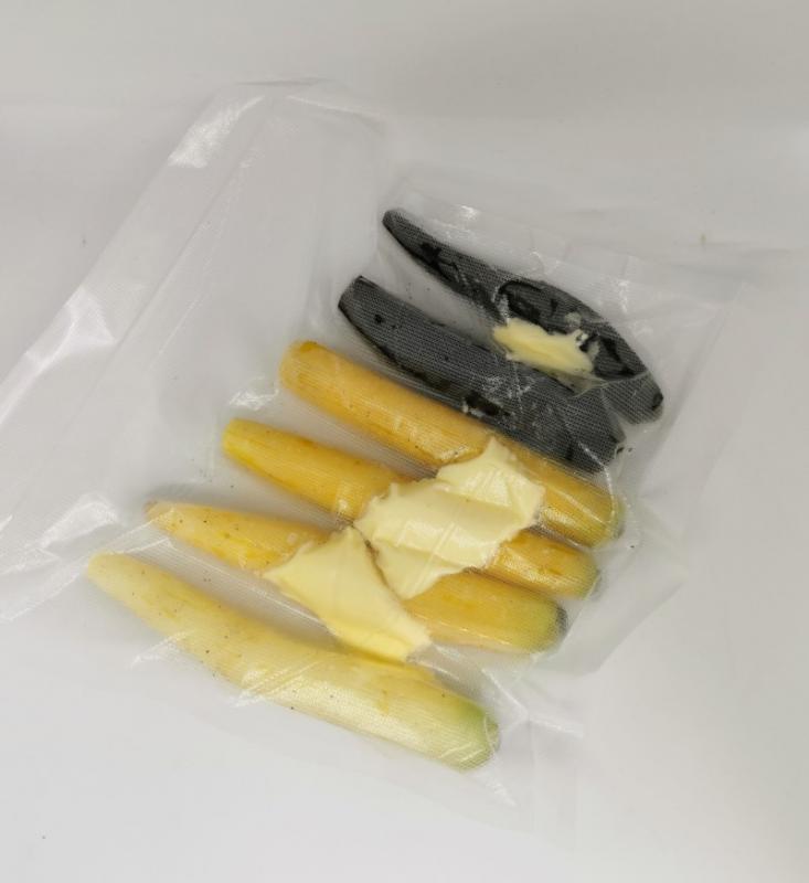 Farvede gulerødder sous vide