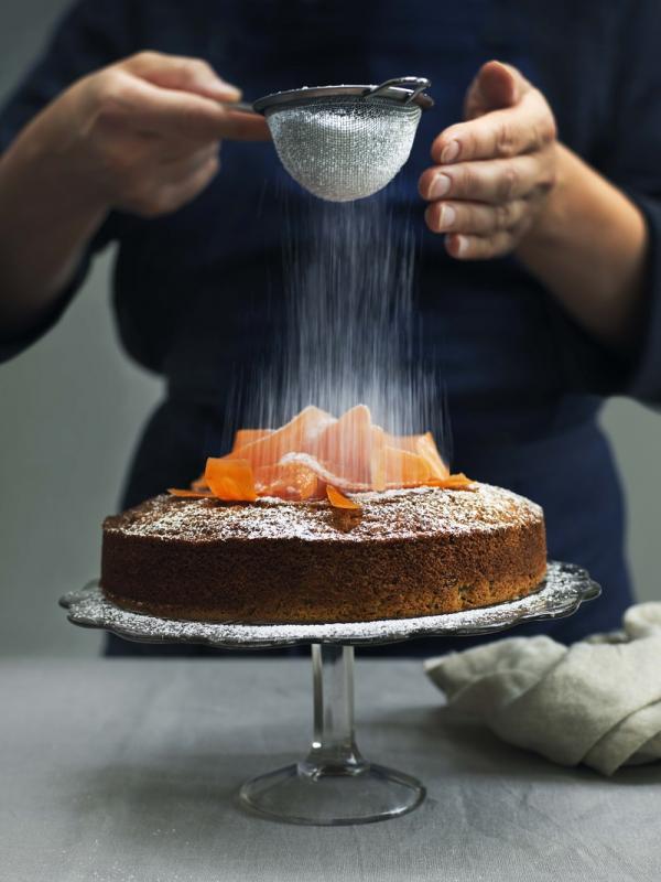 Glutenfri gulerodskage