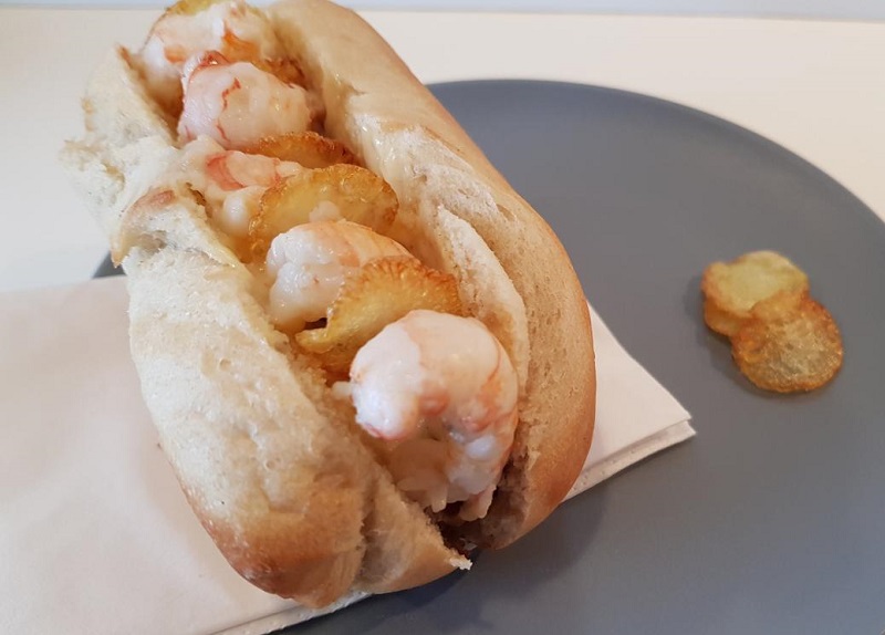 Gourmet hotdog