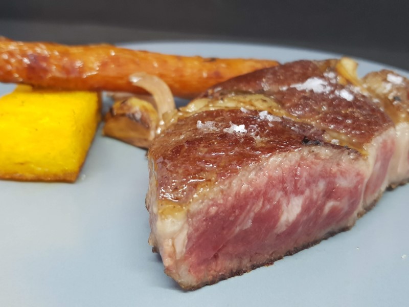 Højsrebsbøf med polenta