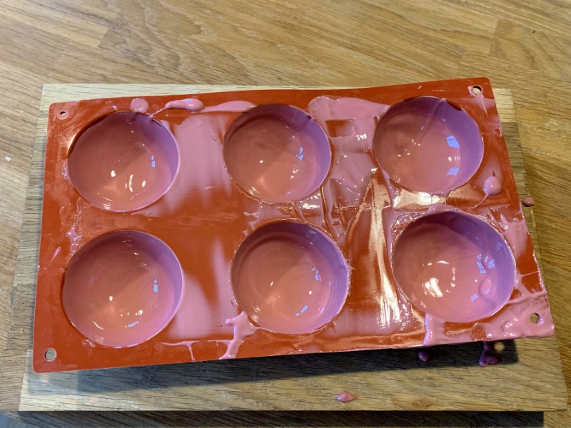 Hjemmelavet flødeboller med ruby chokolade