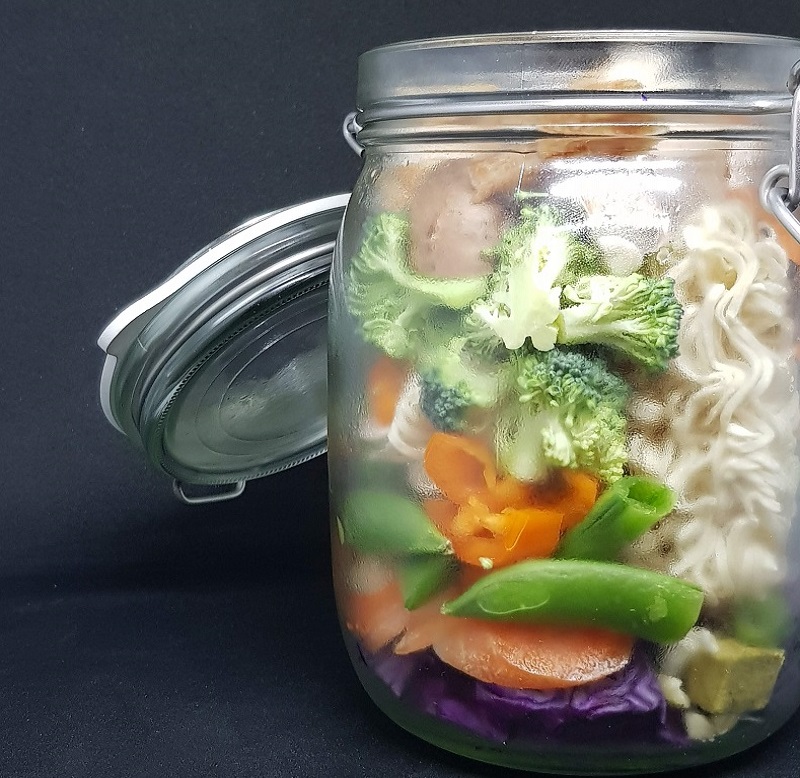 Hjemmelavet frokost cup noodles
