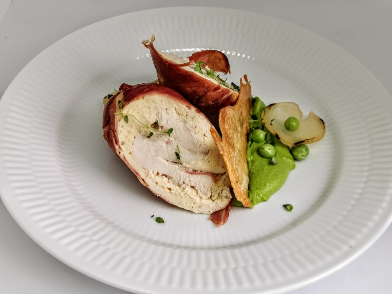 Kyllingerulle med soufflè fars