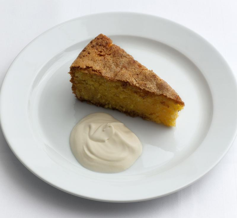 Polenta-, mandel- og citronkage