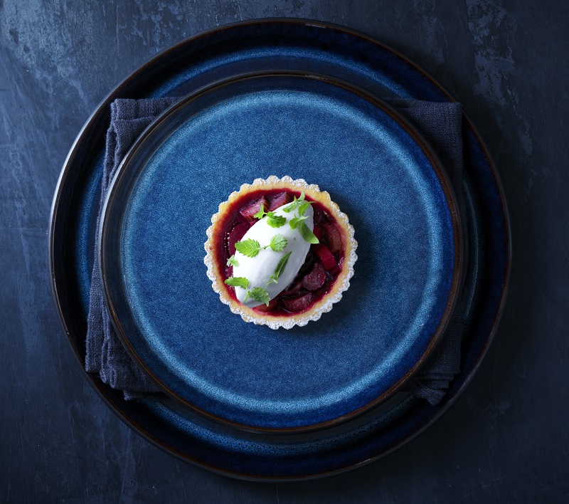 Rabarbertærte med vaniljeiscreme og citrusurter