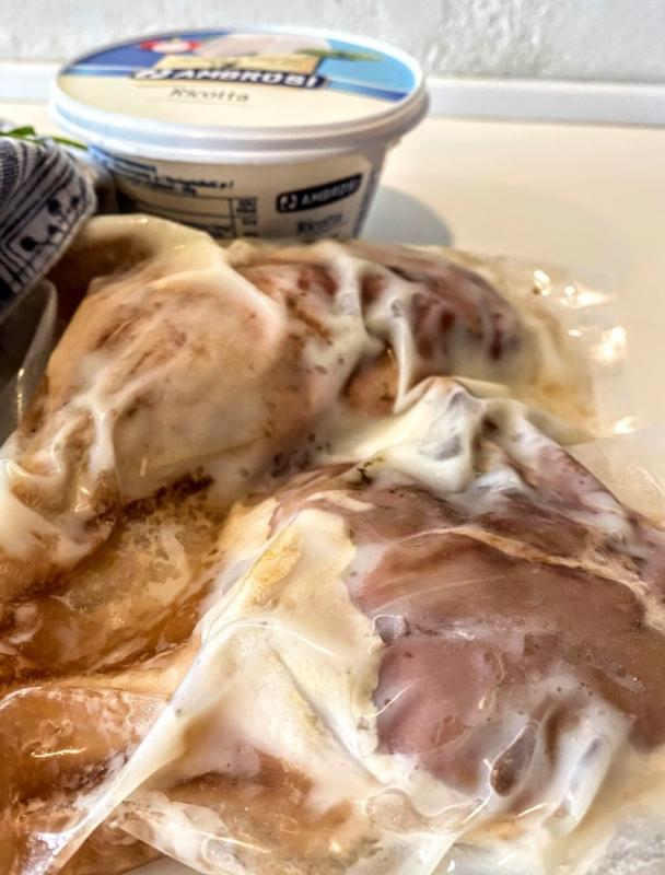 Ravioli med and, ricotta og spinat