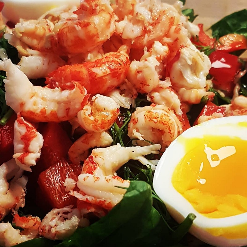 Salat med krebsehaler