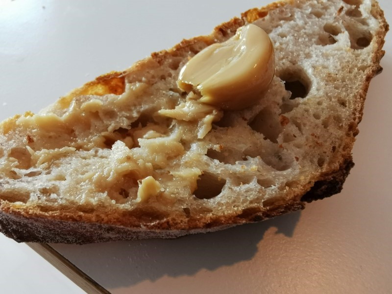 Sous vide confiterede hvidløg