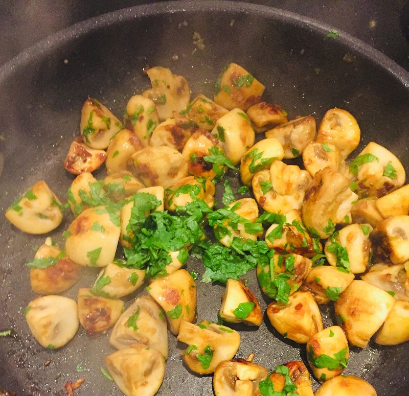 Stegte champignon med hvidløg