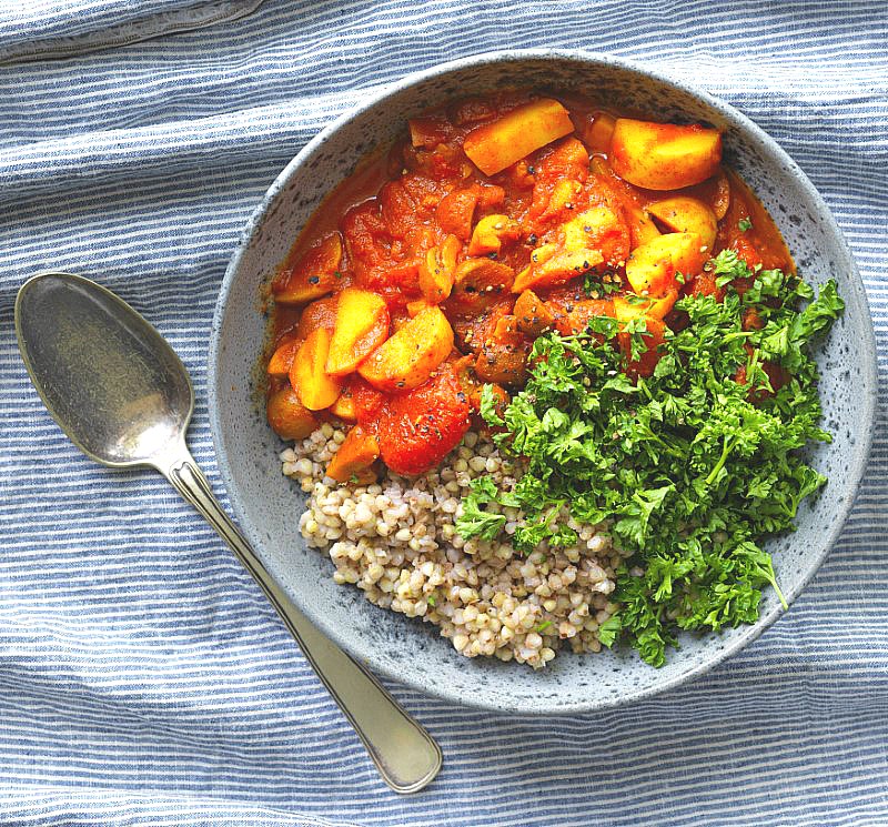Svampe- og kartoffelragout med boghvede