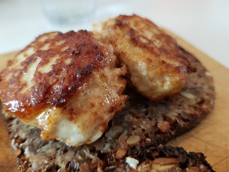 Kyllingefrikadeller