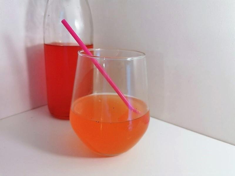 Rabarbersaft med vanilje