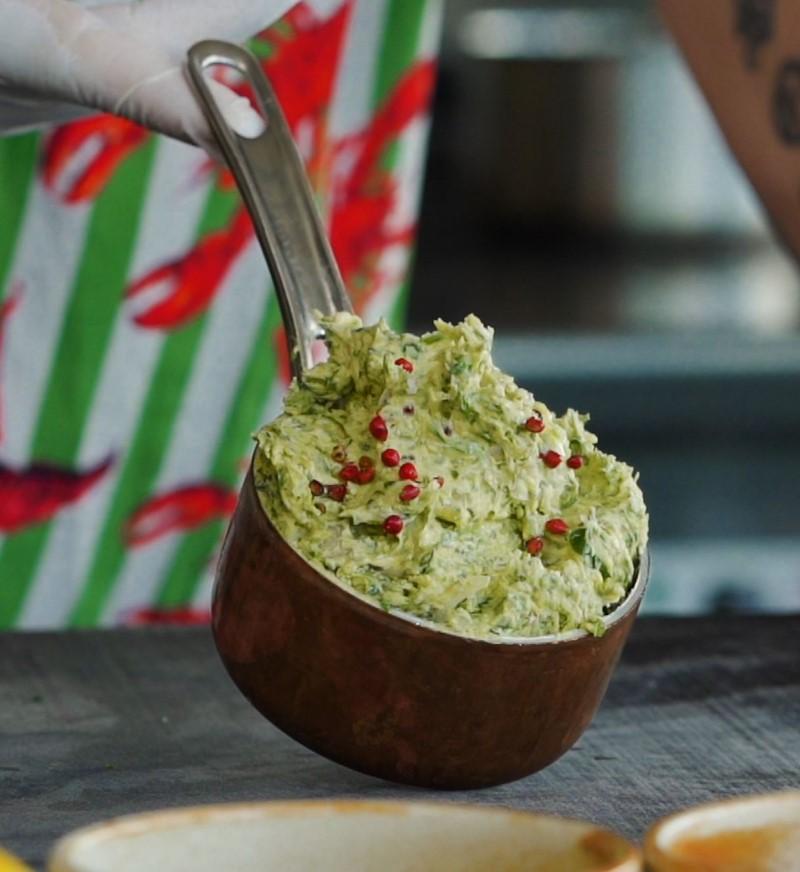 Hjemmelavet kryddersmør til grillmaden